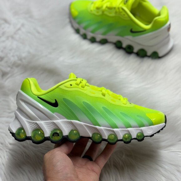 Nike Air Max Dn8 Volt Womens HF5509-700 NEW Sz 7.5 - Picture 1 of 6